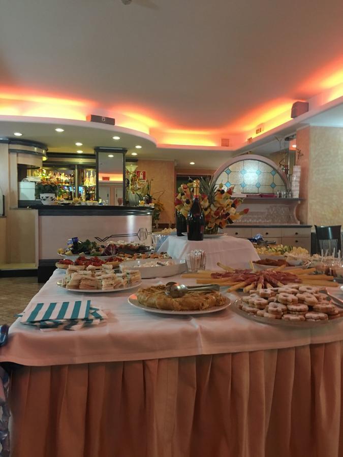 Albergo Ristorante Il Delfino Novara Exteriör bild